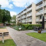 Buitenruimte van Kloek Roosendaal, kleinschalige dementiezorg